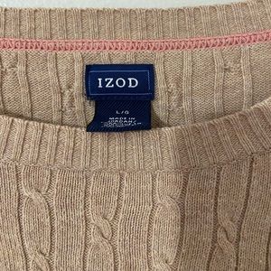 Size: L Izod cable knit sweater